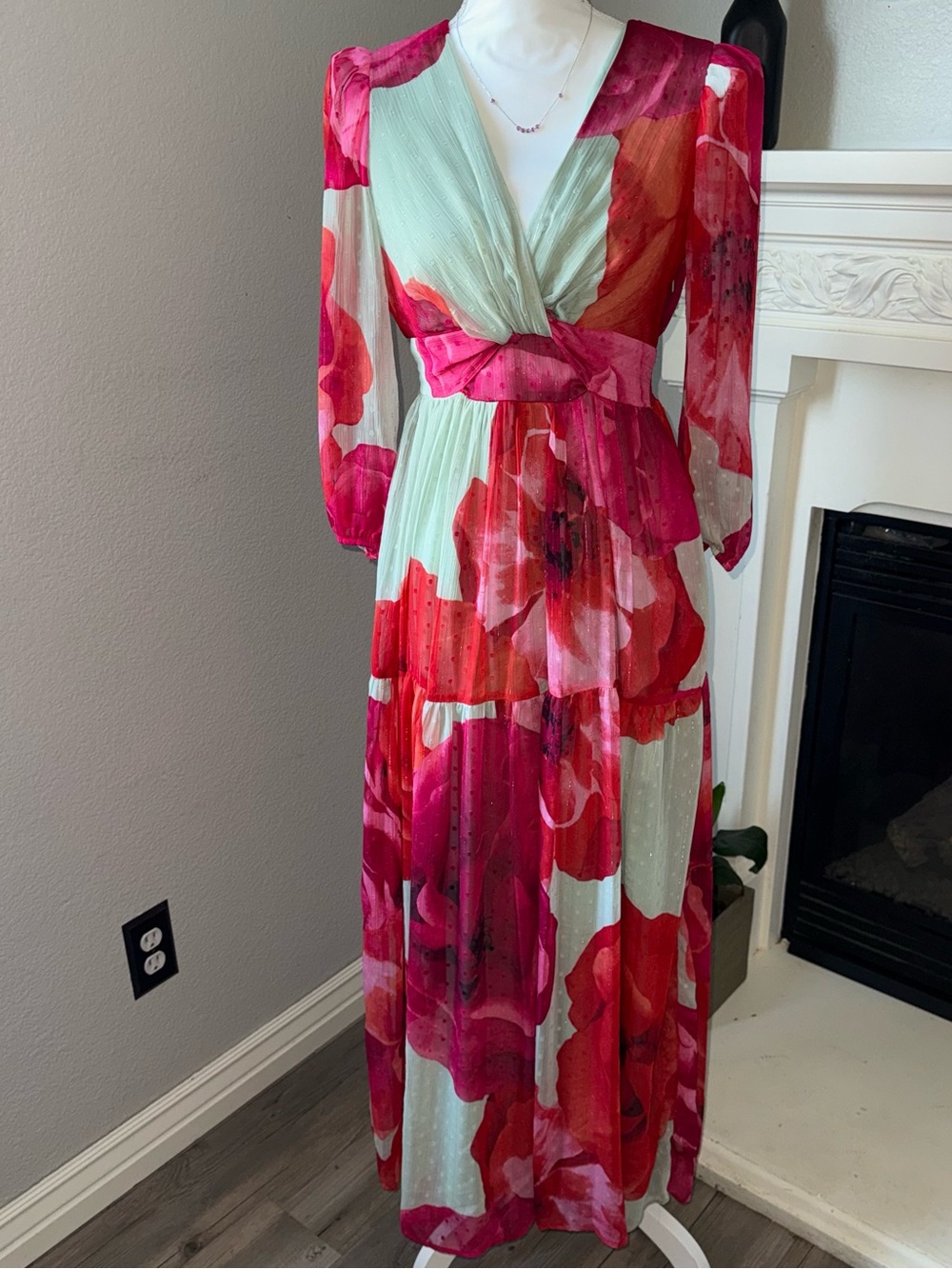 Taylor Floral Chiffon Maxi Dress Size 2 - Picture 2 of 12